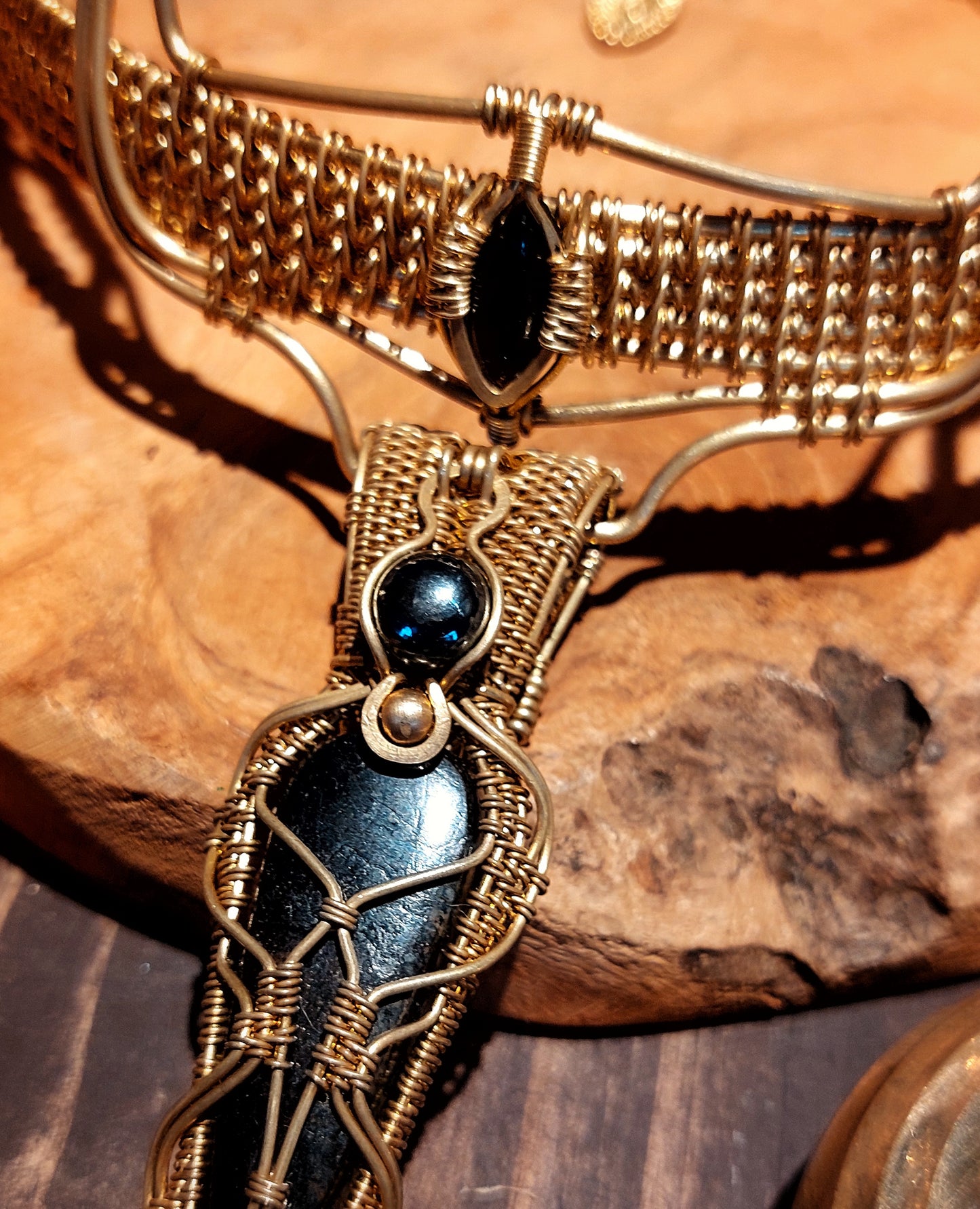 WIRE-WRAPPED NECKLACE HYPERSTENE