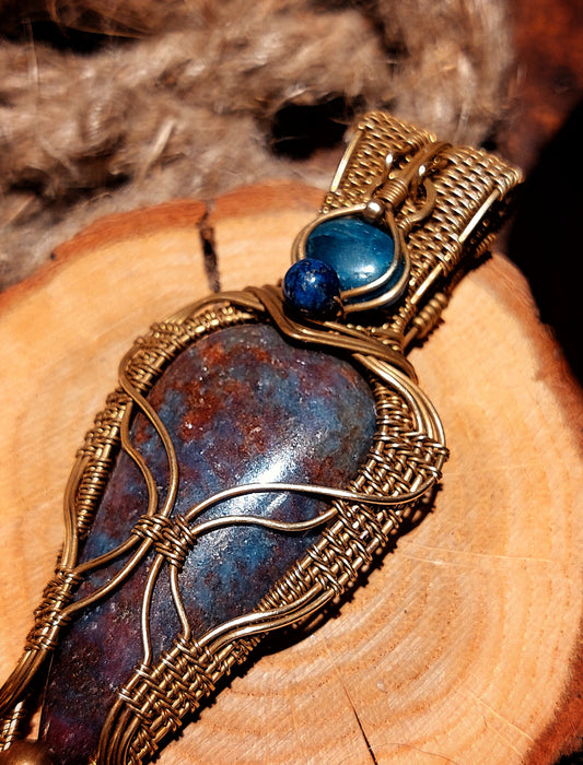 WIRE-WRAPPED PENDANT RUBY KYANITE