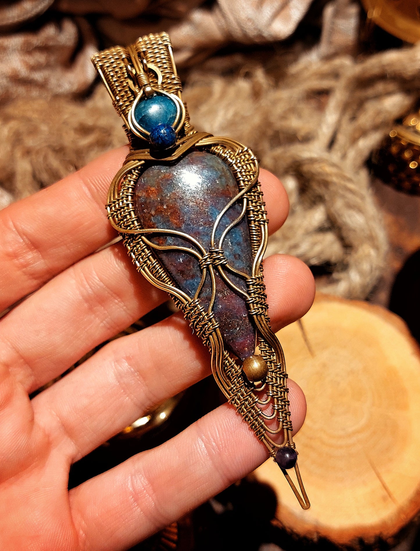 WIRE-WRAPPED PENDANT RUBY KYANITE
