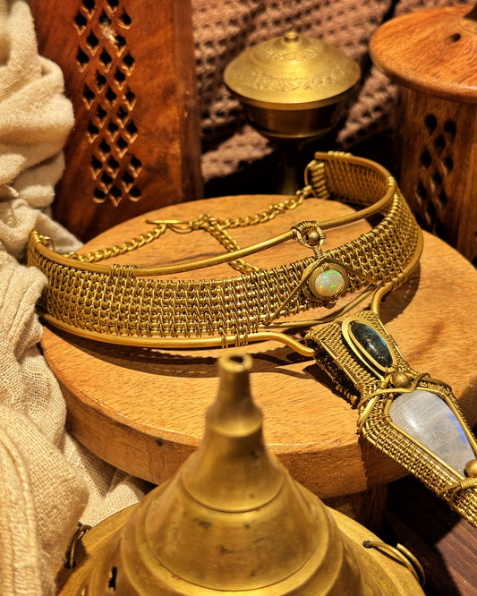 WIRE-WRAPPED MOONSTONE NECKLACE