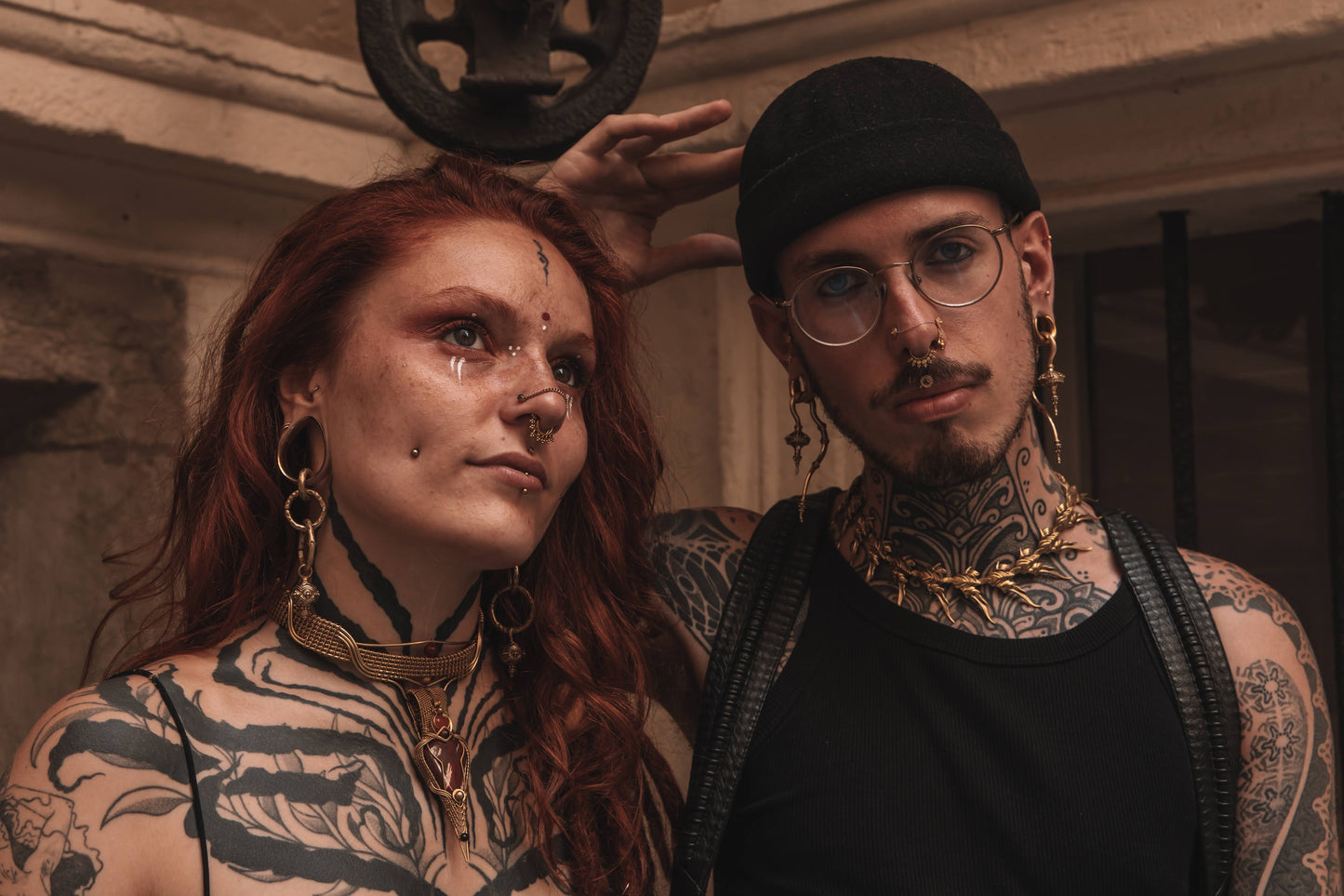 GOLIKA HANGER GOLD SINGLE