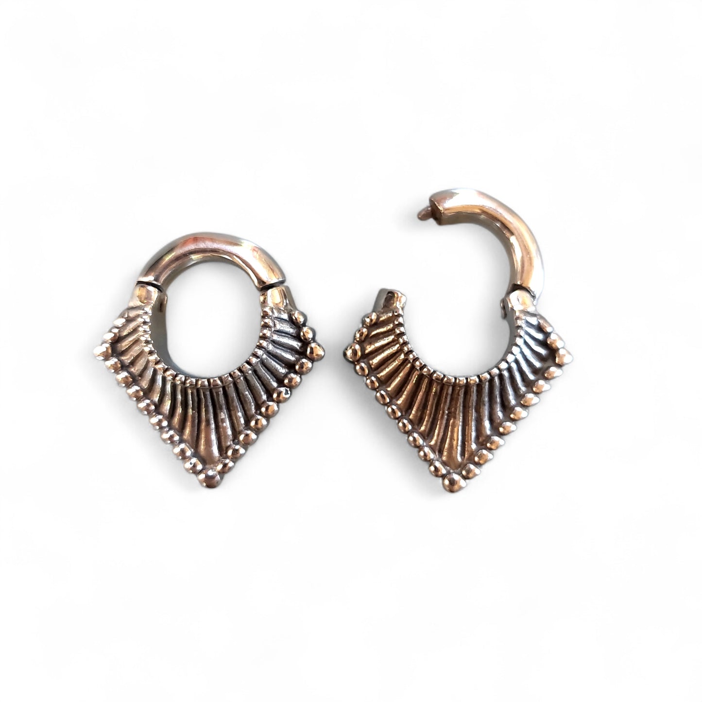 INITIAL SPARK SILVER SINGLE