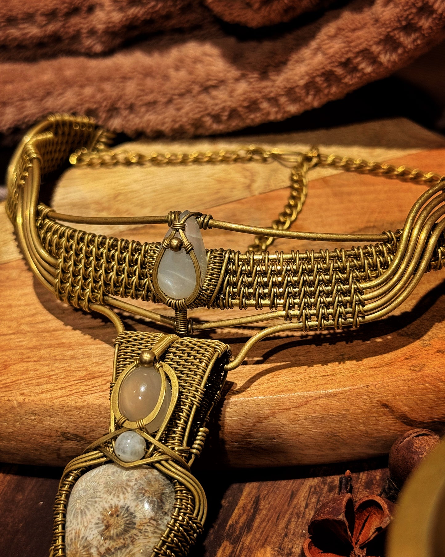 FOSSIL CORAL WIRE-WRAPPED NECKLACE