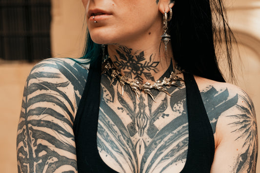 FLORAL SPINE NECKLACE SILVER