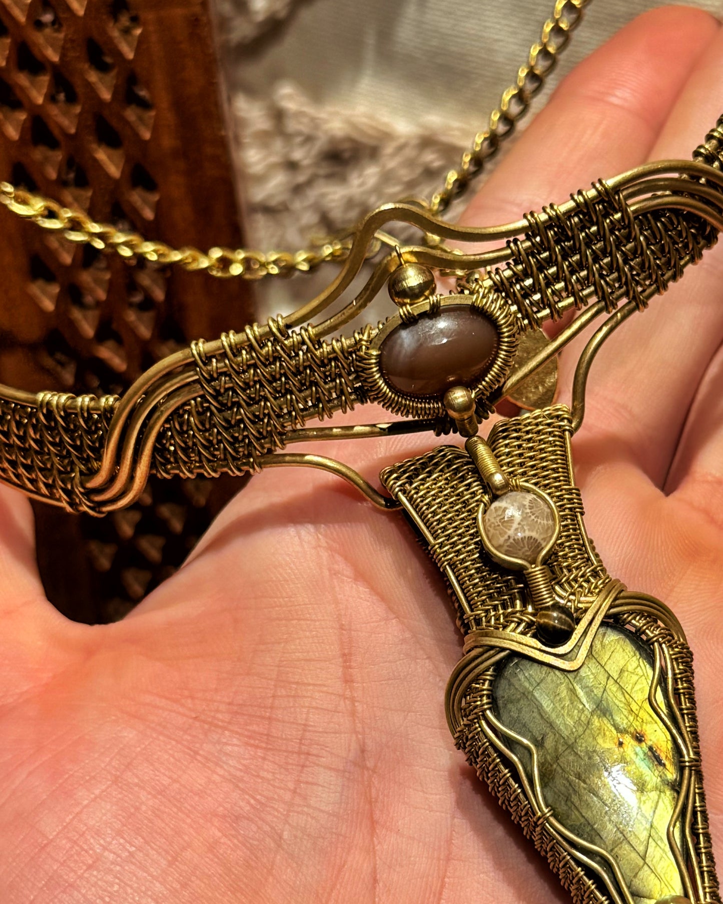 LABRADORITE WIRE-WRAPPED NECKLACE