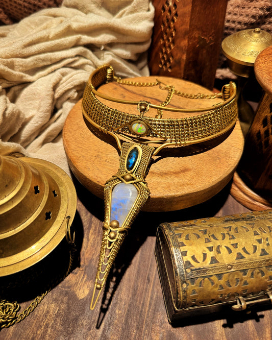 WIRE-WRAPPED MOONSTONE NECKLACE