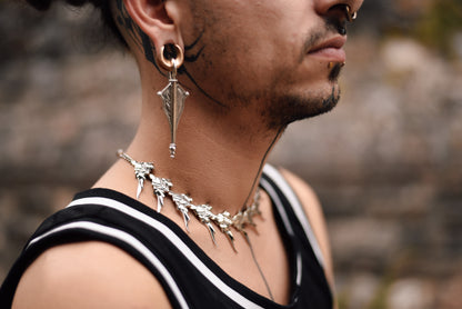 FLORAL SPINE NECKLACE SILVER